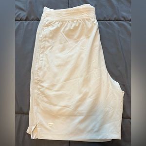 Fabletics 7” Fundamental Short